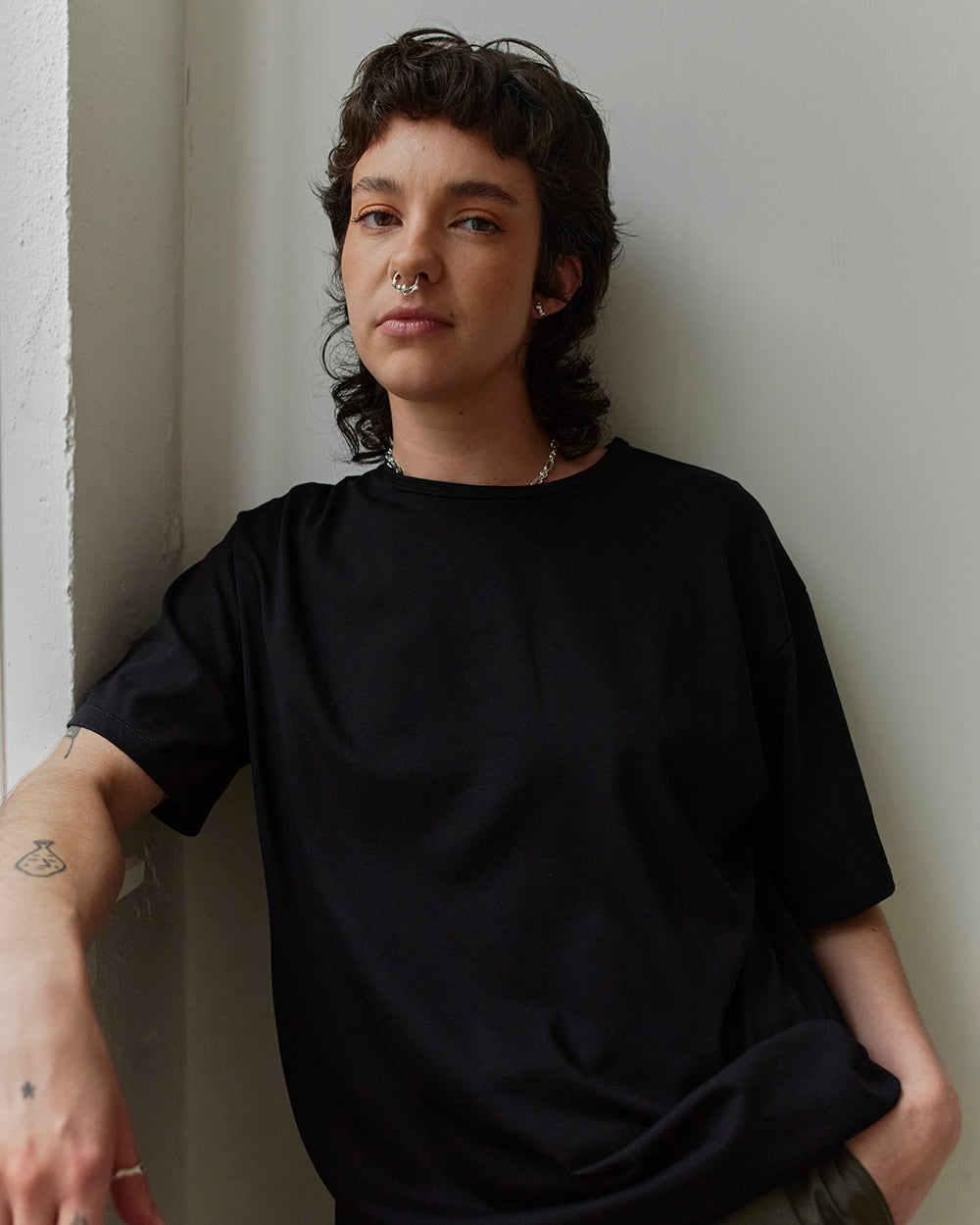 T-SHIRT BLACK ELIO unisex genderless clothing montreal veri