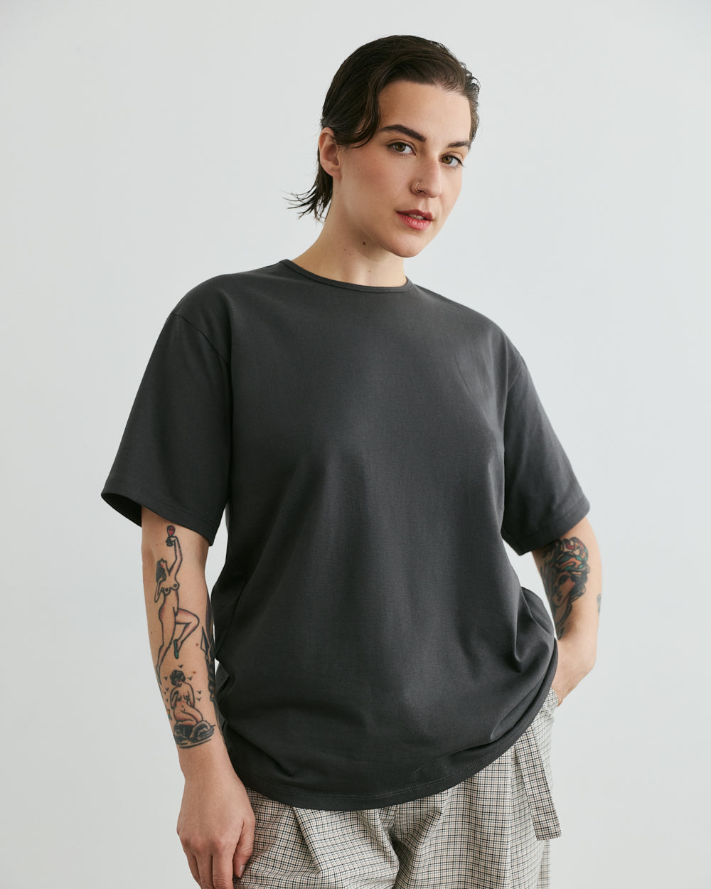 TSHIRT GRAPHITE ELIO unisex genderless clothing montreal veri