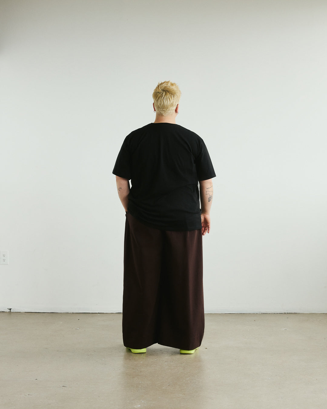 T-SHIRT BLACK ELIO unisex genderless clothing montreal veri