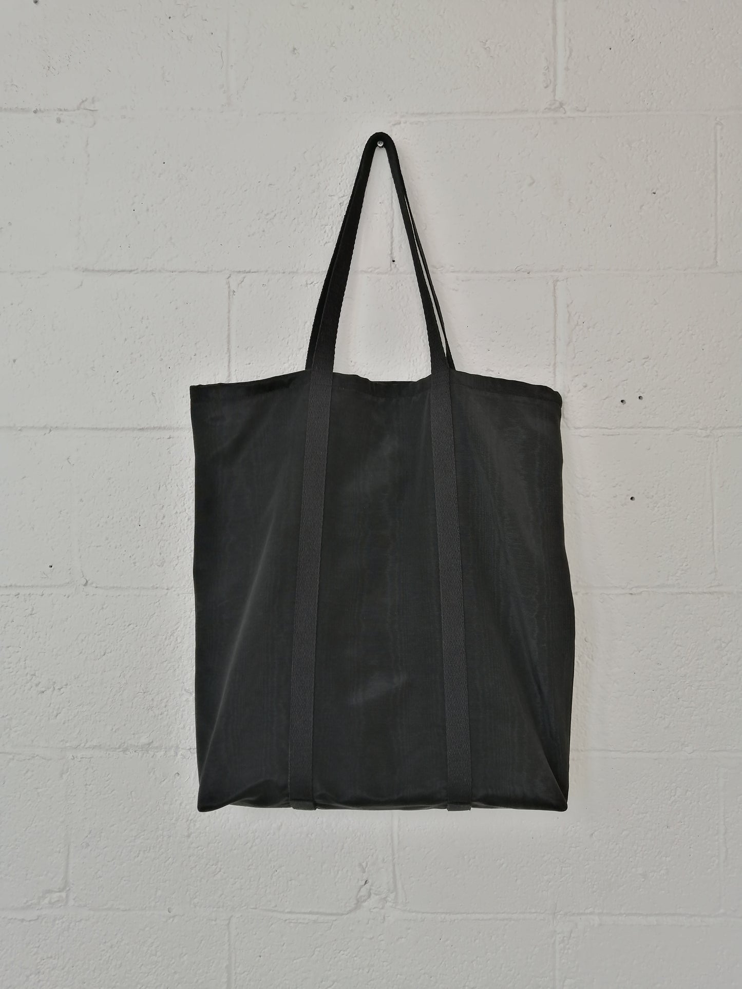 Taro Moire Bag — Black