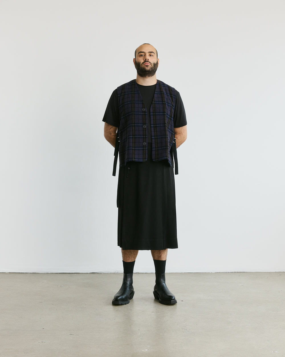 pleated skirt pia black unisex genderless non binary clothing made in montreal made in canada veri