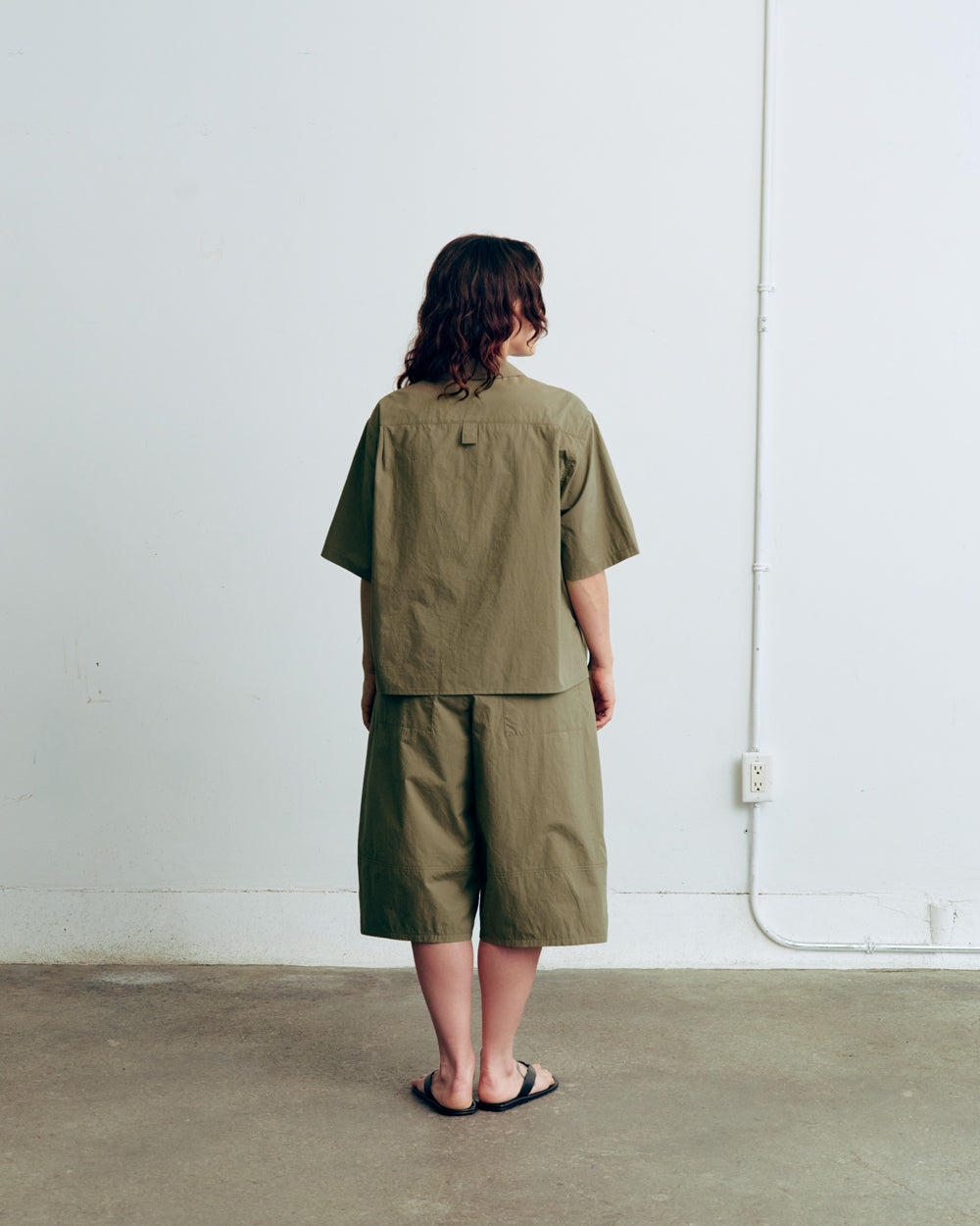 SHIRT OLIVE ENZO unisex genderless clothing montreal veri