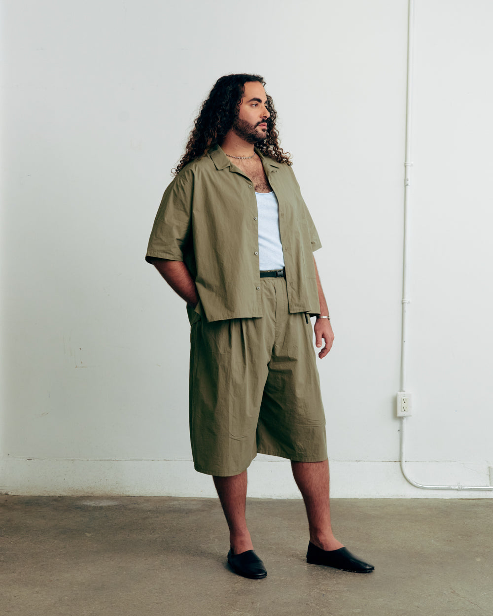 SHIRT OLIVE ENZO unisex genderless clothing montreal veri