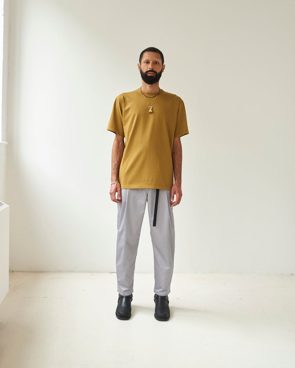 t-shirt olive unisex genderless elio veri montreal clothing
